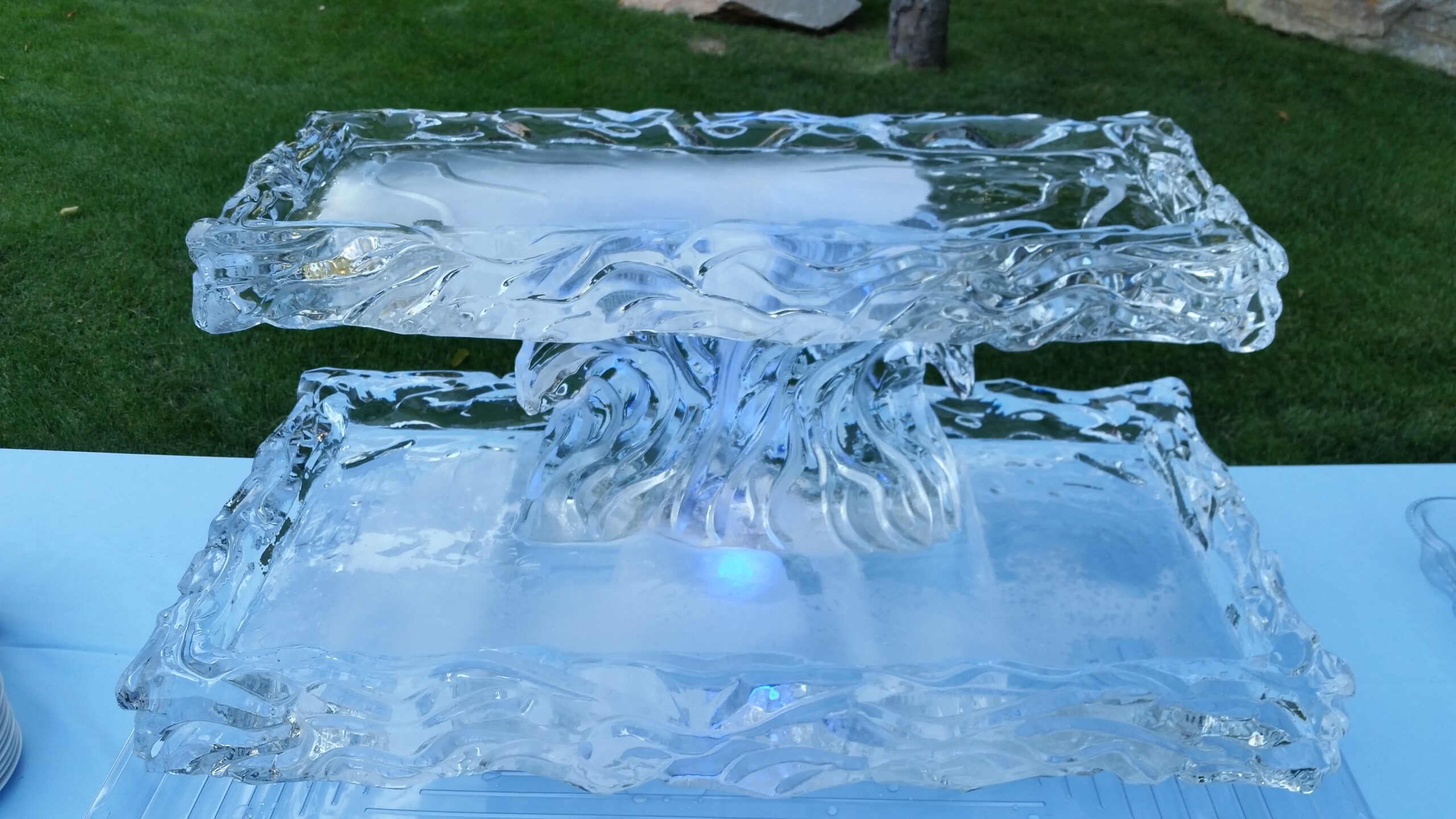 Outdoor fountain-style ice sculpture