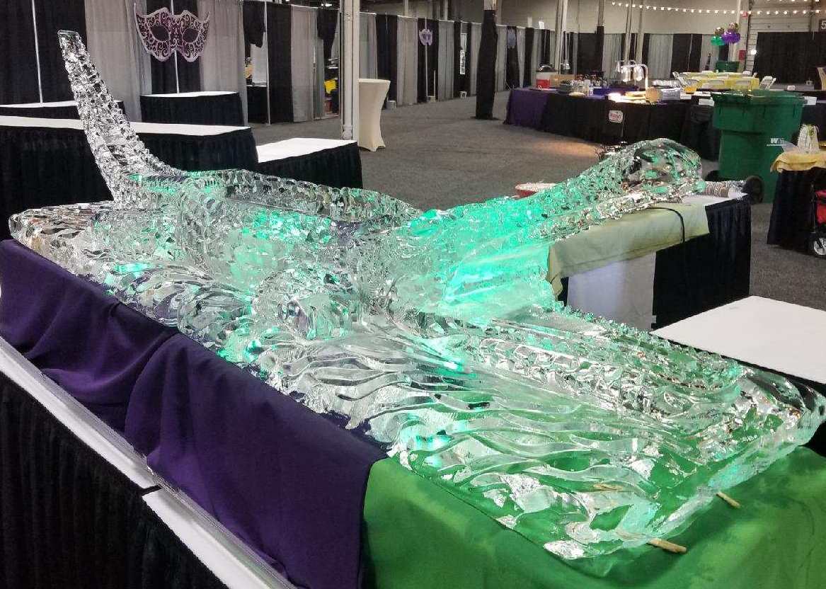 Illuminated ice bar with green lighting