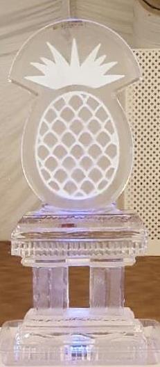 Pineapple pattern engraved ice sculpture