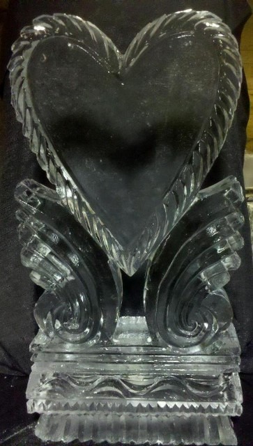 Decorative crystal-style ice sculpture