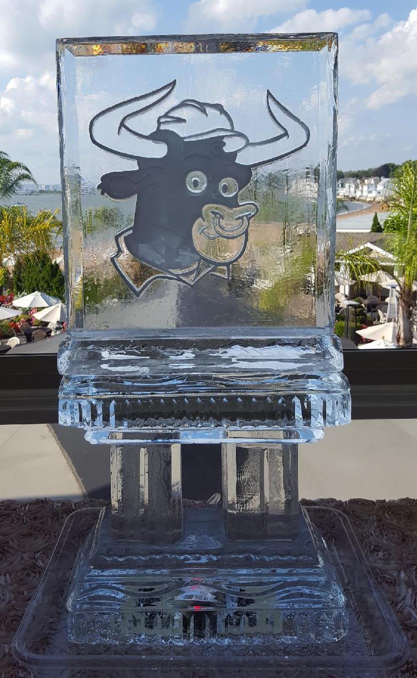 Moose engraved ice sculpture
