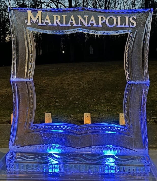 Marianapolis custom ice sculpture arch