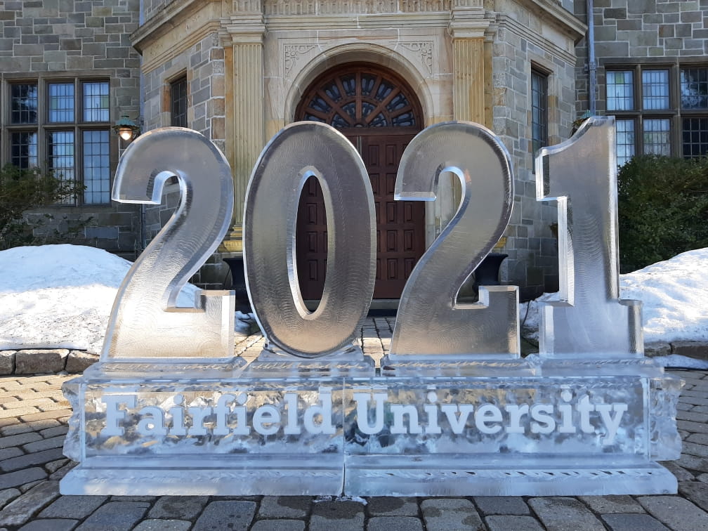 2021 number ice sculpture at university entrance