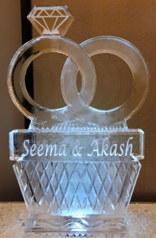 Interlocking wedding rings ice sculpture with personalized names