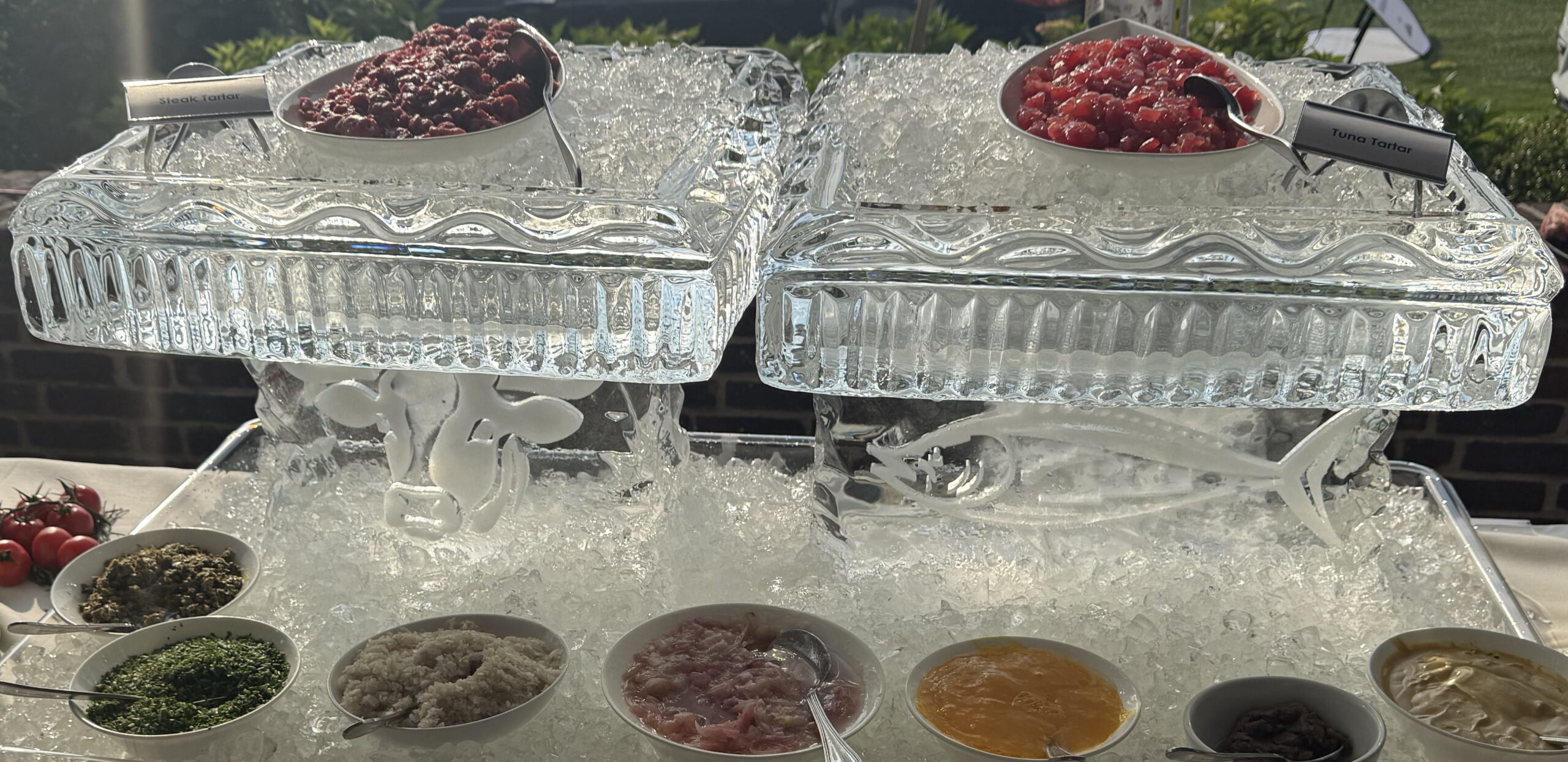 Twin ice pedestal food display